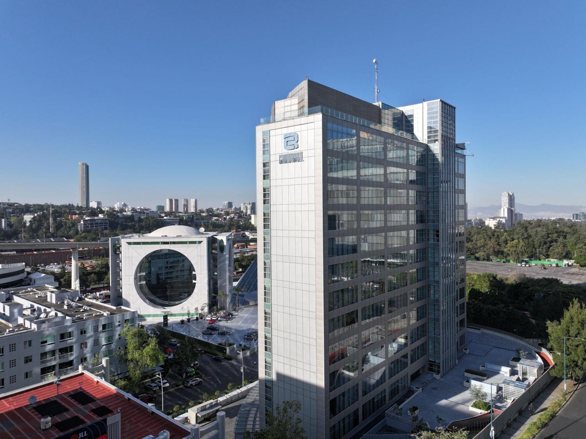 فندق كامينو ريال سانتا في مدينة مكسيكو المظهر الخارجي الصورة Headquarters of the National Institute of Statistics and Geography in Mexico City